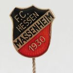 Fussball Anstecknadel FC Hessen Massenheim 1930 FV Hessen Kreis Friedberg
