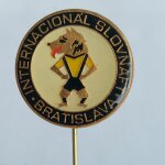 Fussball Anstecknadel Internacional Slovnaft Bratislava Slowakei Slovakia